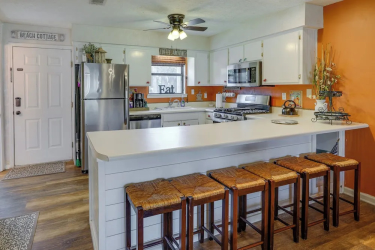 Walk to Beach: PCB Condo w/ Oceanfront Pool Access