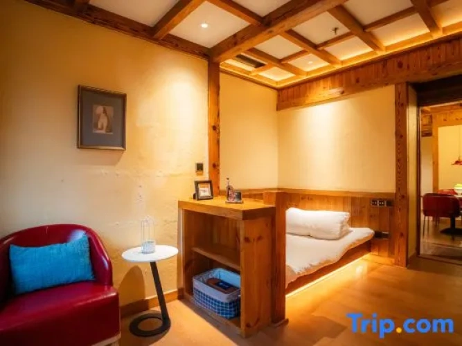 Deluxe Family Suite