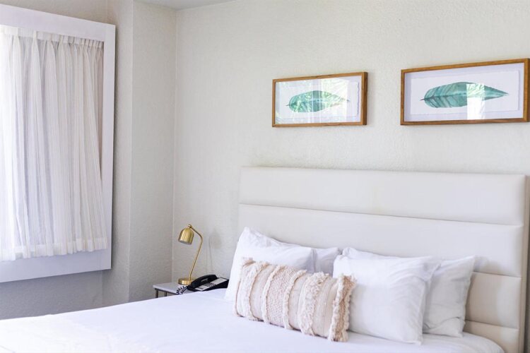 Crest Hotel Suites