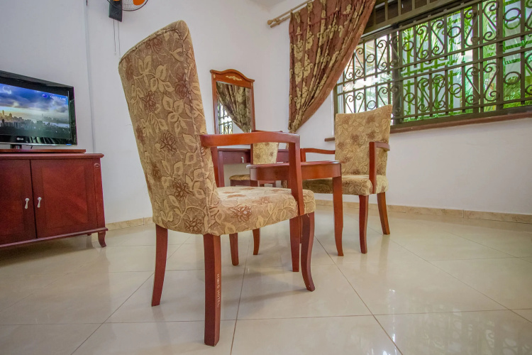 Hibis Hotel