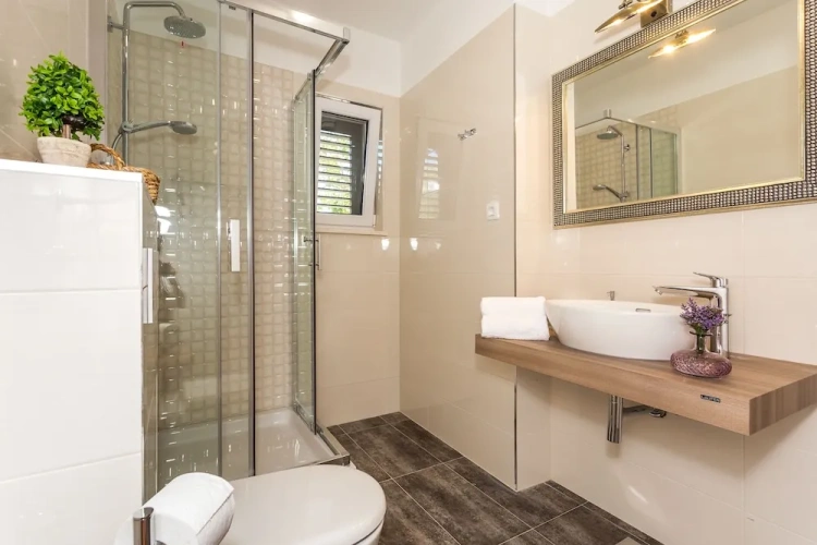 2 Bedrooms Deluxe Apartment
