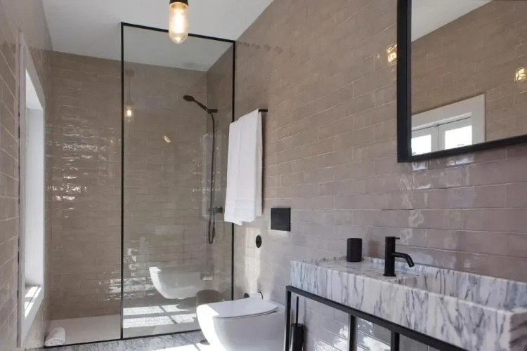 Oporto Cozy Design Studio II