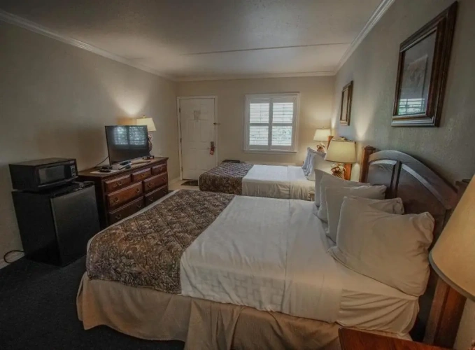 Classic Quadruple room