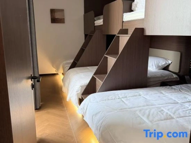 Deluxe Family Suite