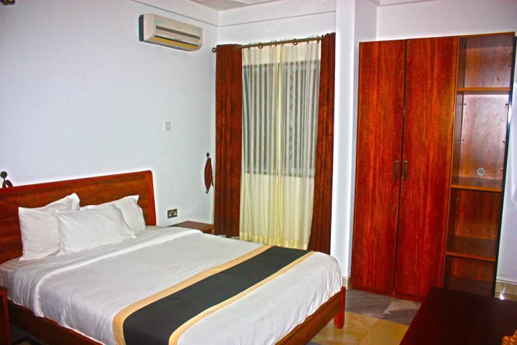 Ibisa Hotel