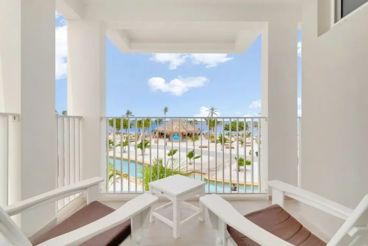 2 Bedrooms Family Apartment with ocean view
