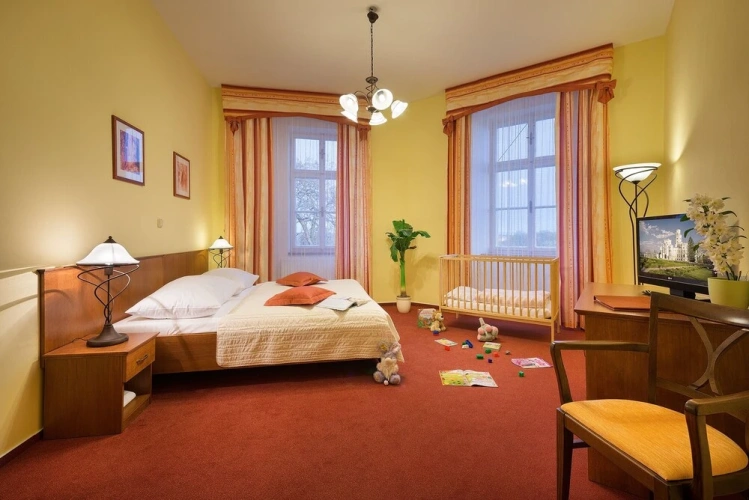 Standard Triple room