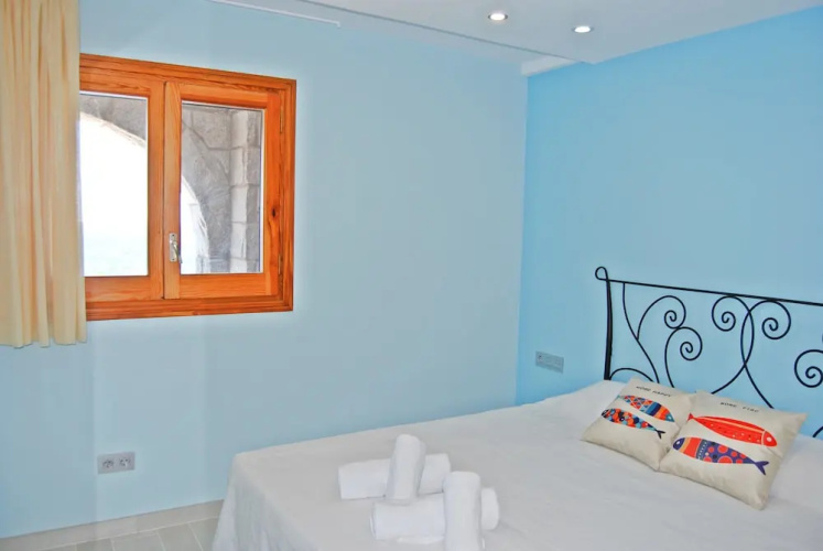Albatros House