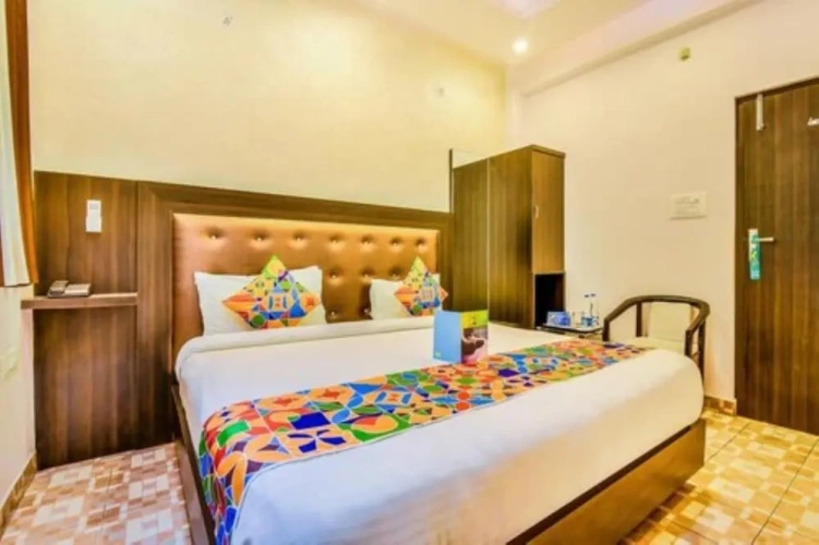 Deluxe Double room with city view
