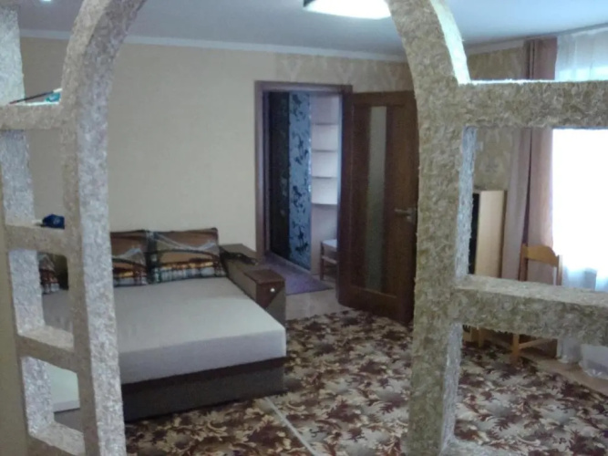 Apartment on Ivasyuka 11