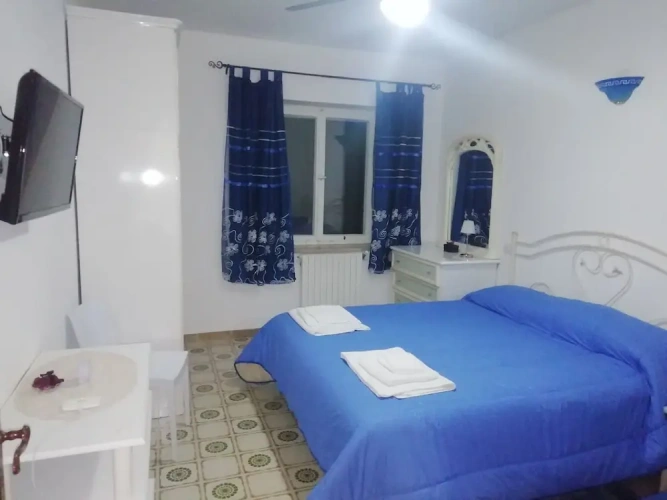 2 Bedrooms Cottage