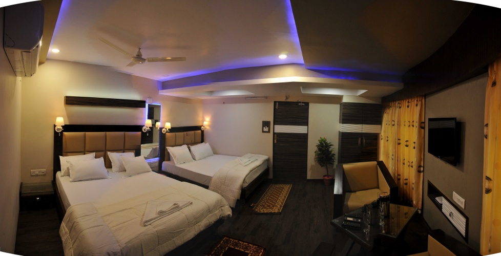 Quadruple Family Suite