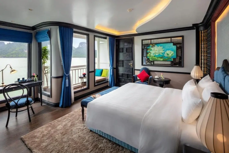 Standard Triple room with balcony