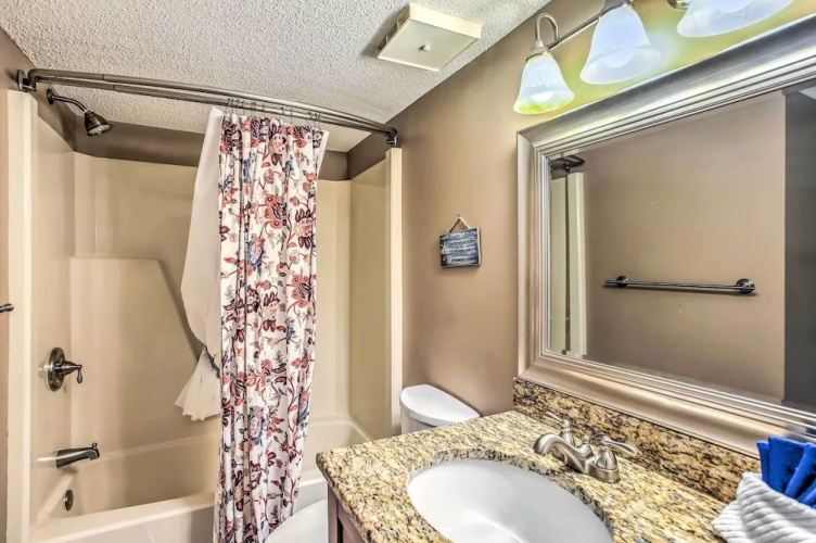 Pool Access: Family-friendly Myrtle Beach Condo