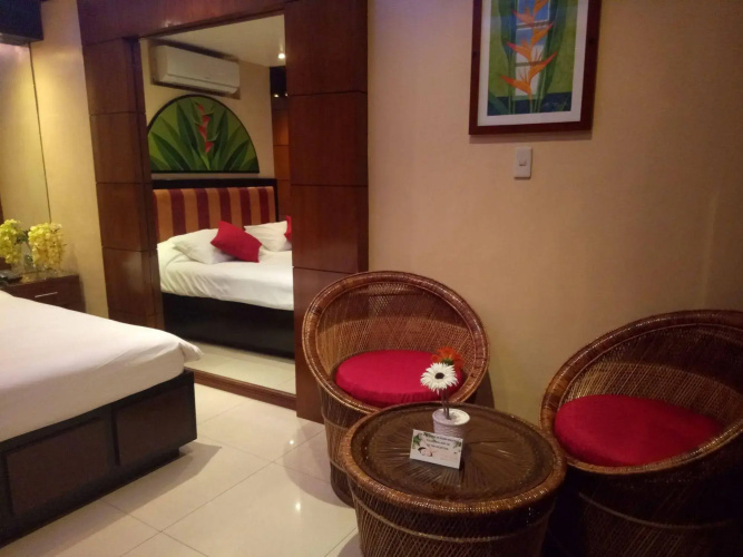 Fields Walking Street Hotel