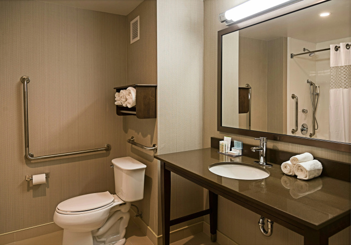 Hampton Inn by Hilton Ottawa Airport, ON, CN photo 9