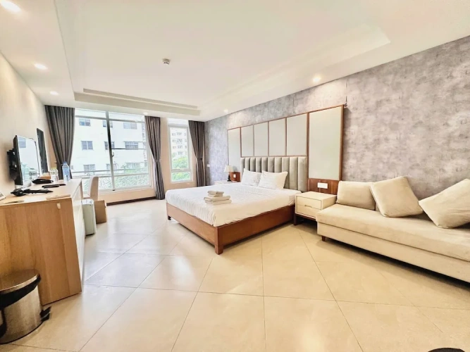 Deluxe Double room with city view