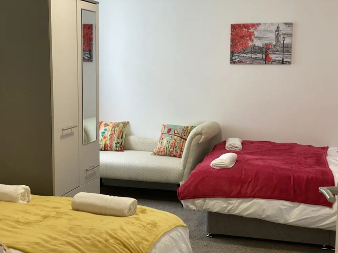 Octagon Apartment 2