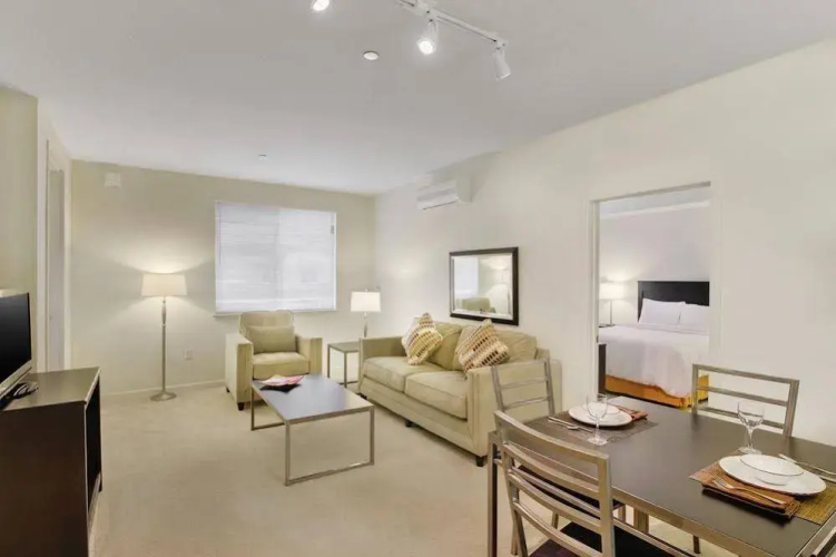 Oakwood At Via