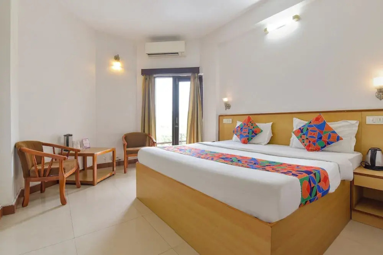 Fabhotel Shikha