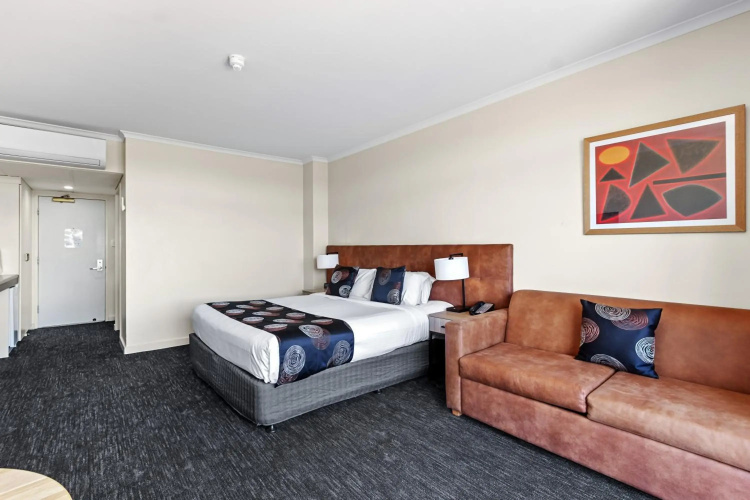 Mantra Meridien Adelaide