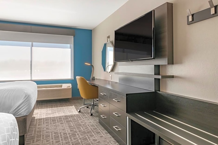 Quadruple Suite