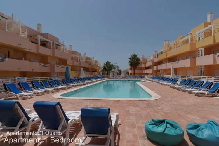 1 Bedroom Apartment with balcony