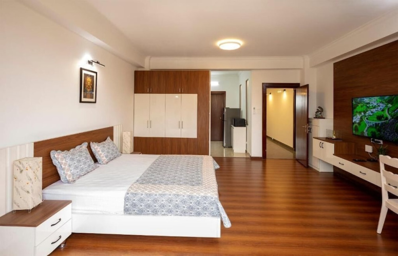 Luminous Apartments & Suites