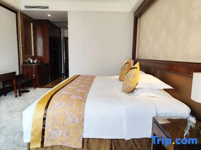Deluxe Double room with lake view