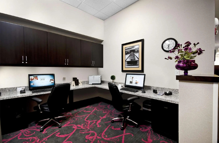 Hampton Inn & Suites Raleigh Downtown