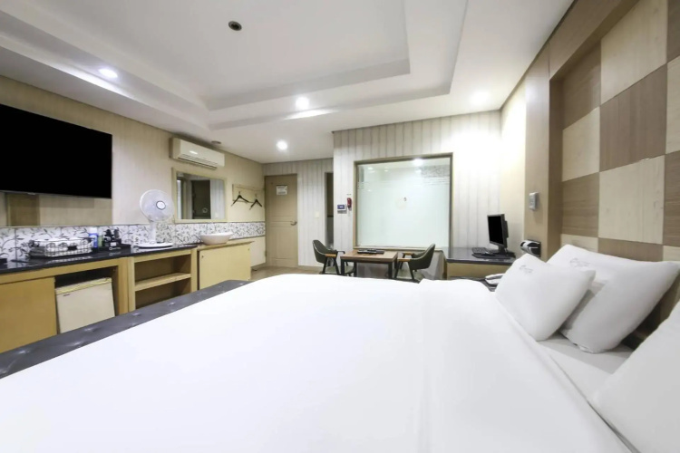 Busan Songdo Q Five Hotel