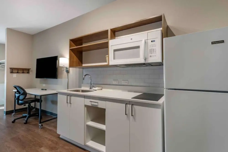 Premium Quadruple Studio