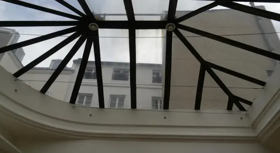 Sunny Apartment in Opera Louvre