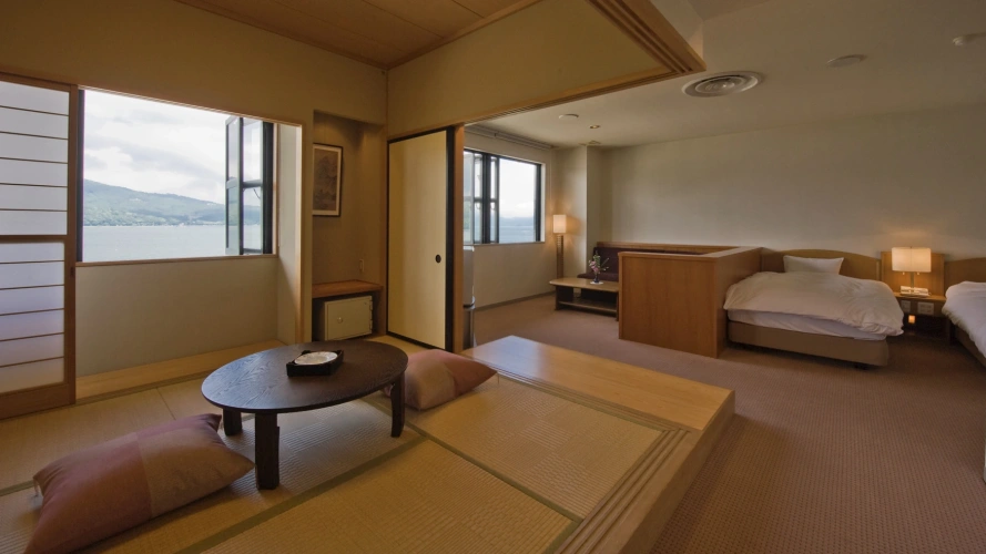 Standard Double room with lake view