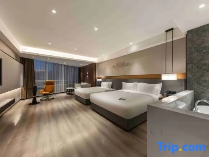 Deluxe Family Suite