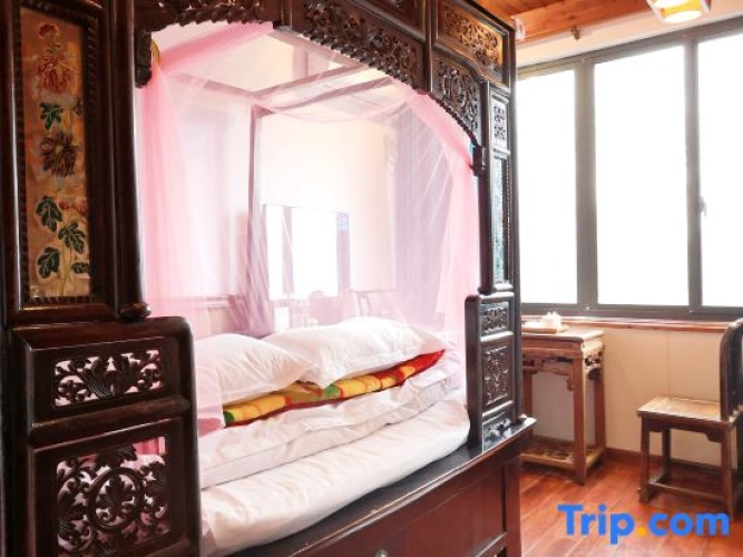 Standard Double room with river view