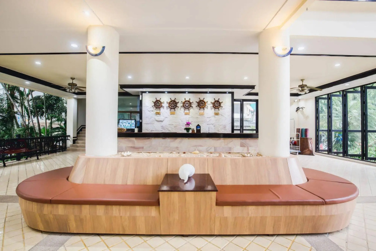 Karon Whale Resort Karon Beach (SHA Certified)
