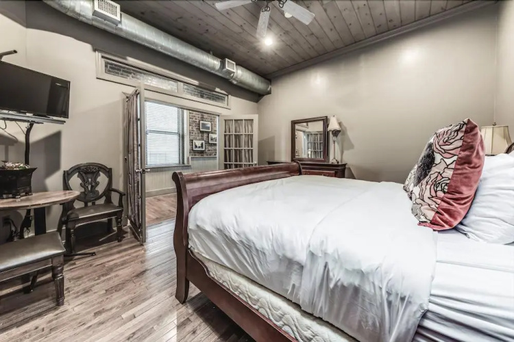 Cook Loft