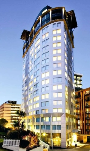 1 Bedroom Premier Twin Suite