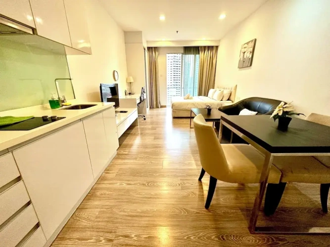 Deluxe Studio
