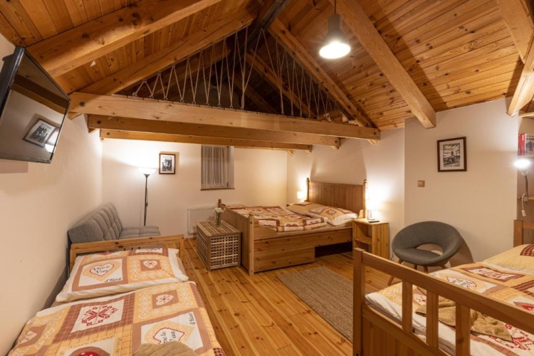 Standard Quintuple room