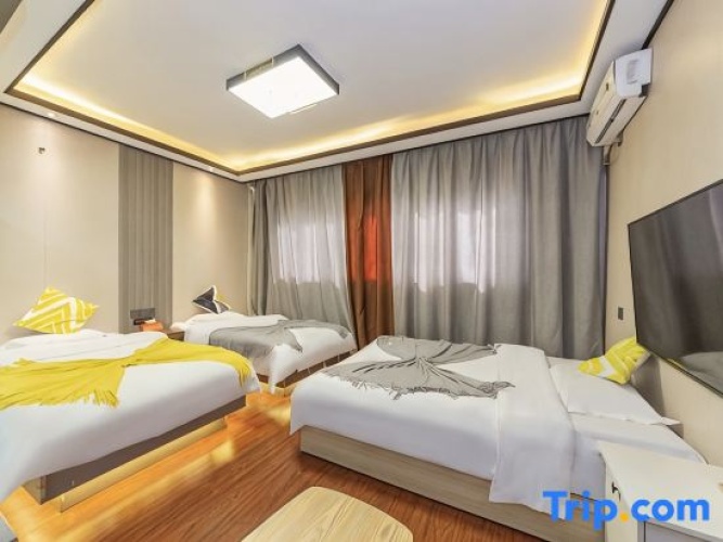 Superior Quadruple room