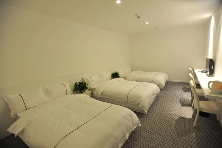 Spring Time Hotel
