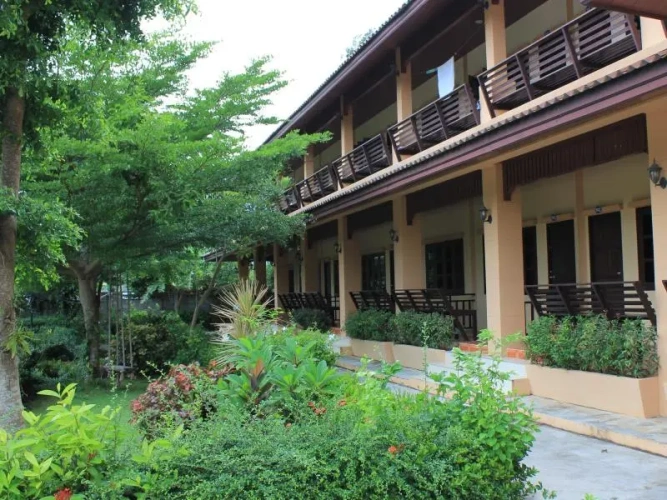 1 Bedroom Bungalow with balcony and with view