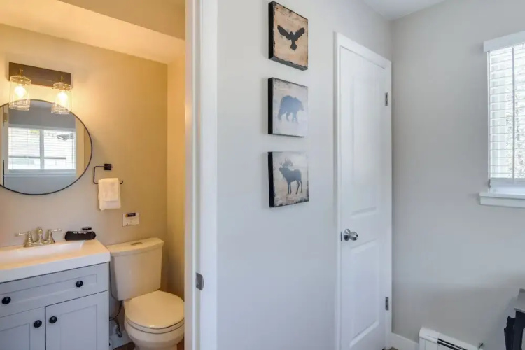 3BR Riverfront Retreat! Mtn Views, Community Perks