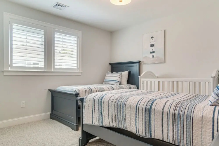 2 Mi to Public Beach! Cape Cod Gem w/ Fire Pit