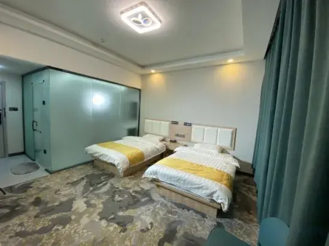 Le Lin Express Hotel （Hetian railway station）