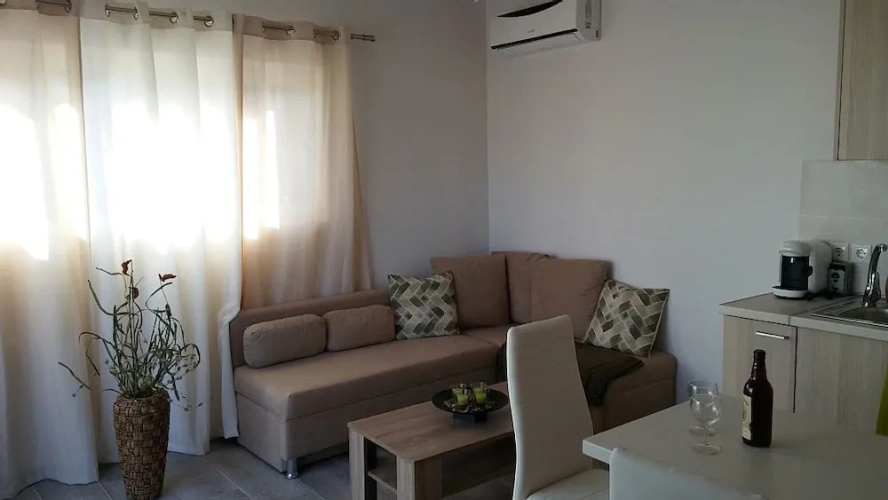 1 Bedroom Business Apartment