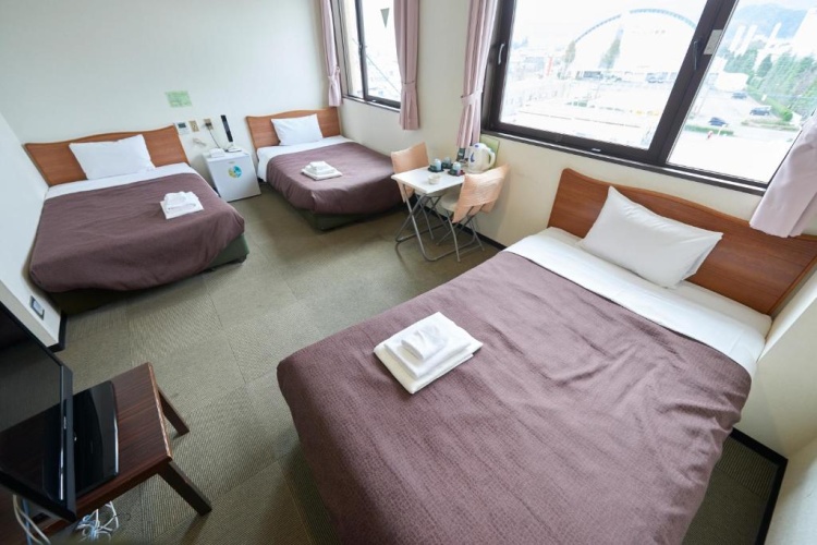 Triple room