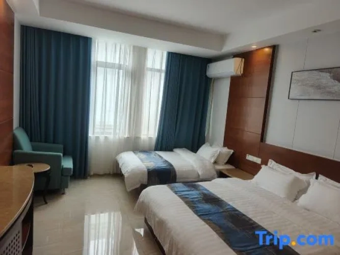 Deluxe Family Suite